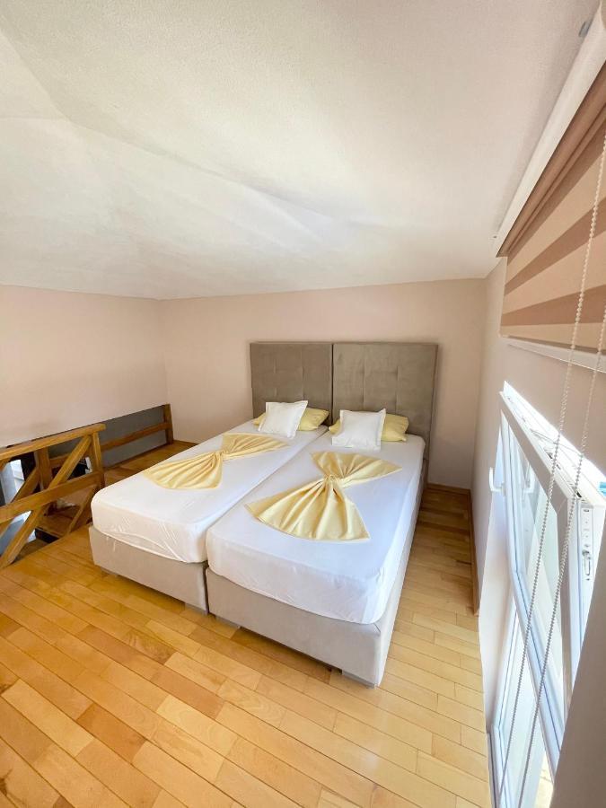 Apartments Harris Ulcinj Buitenkant foto