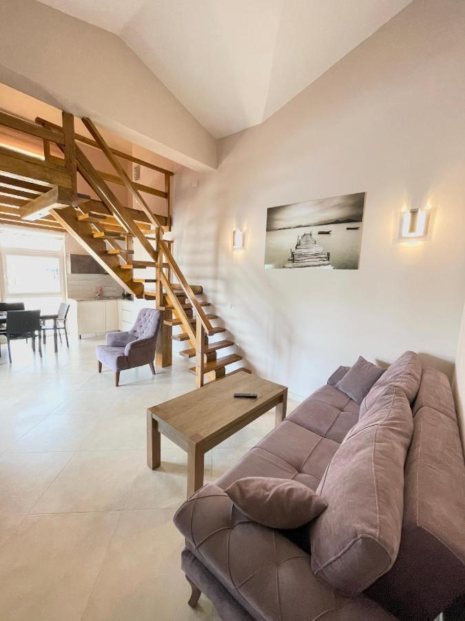 Apartments Harris Ulcinj Buitenkant foto