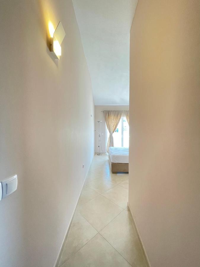 Apartments Harris Ulcinj Buitenkant foto
