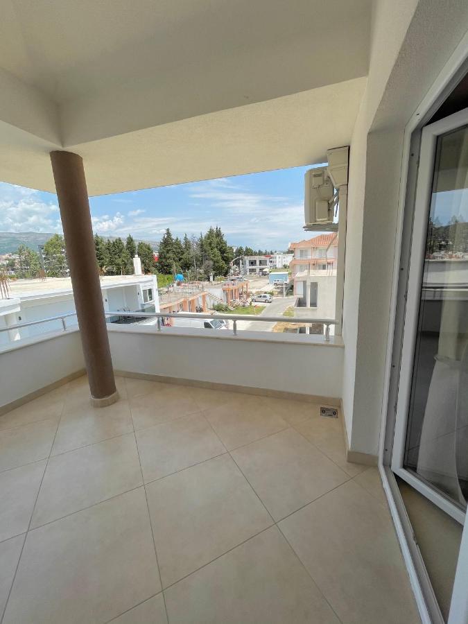 Apartments Harris Ulcinj Buitenkant foto