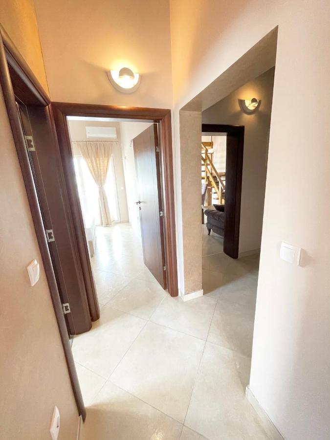 Apartments Harris Ulcinj Buitenkant foto