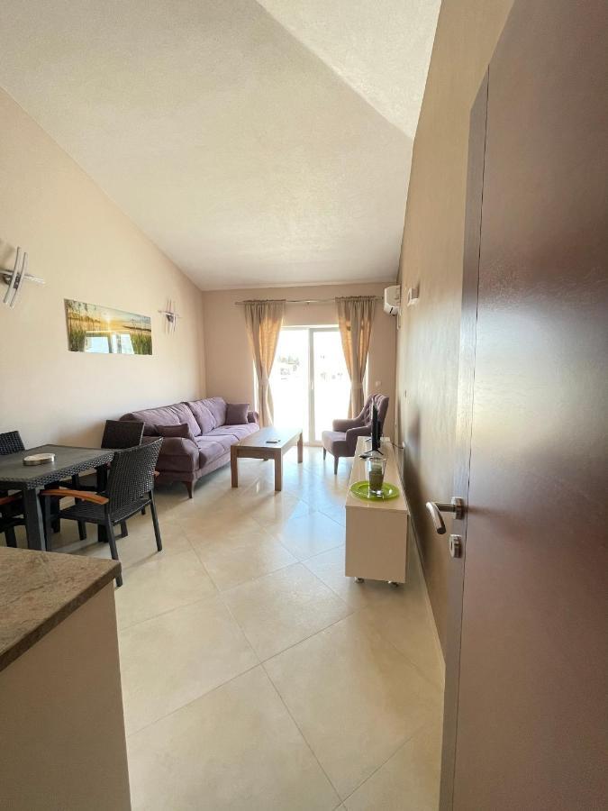 Apartments Harris Ulcinj Buitenkant foto