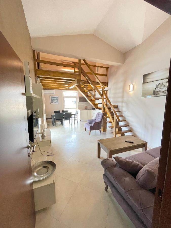 Apartments Harris Ulcinj Buitenkant foto