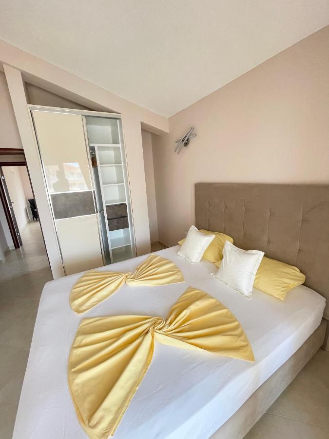Apartments Harris Ulcinj Buitenkant foto