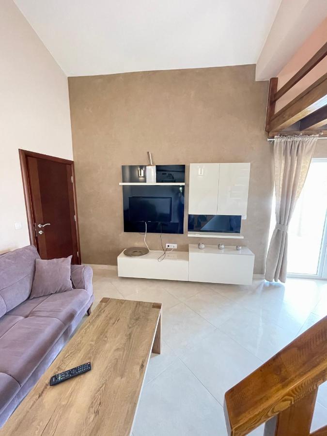 Apartments Harris Ulcinj Buitenkant foto