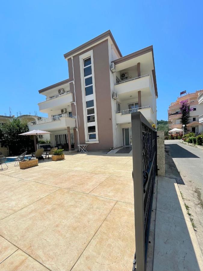 Apartments Harris Ulcinj Buitenkant foto